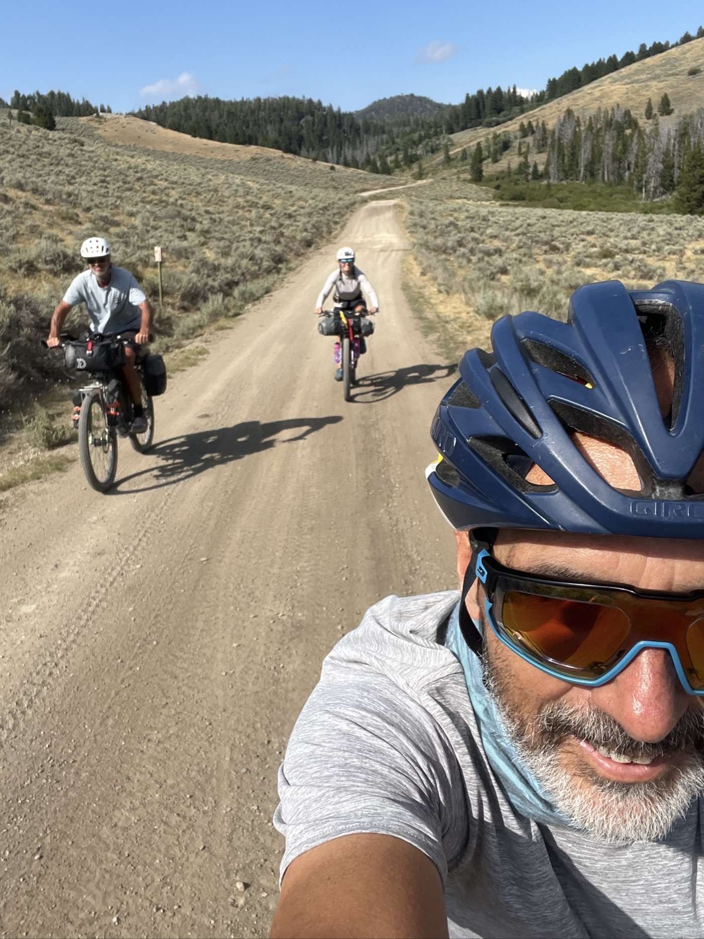 We cross paths among Dividers! Beautiful descent